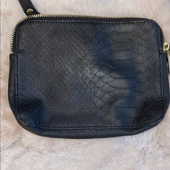 *SOLD* Olivia + Joy Purse - Picture 2 of 6